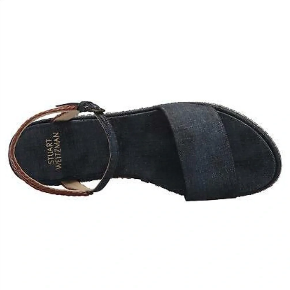 Stuart Weitzman reposhing this